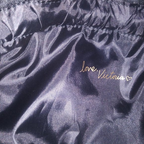 Vitoria's Secret "Love Vitoria" Tote Bag NWT - Picture 6 of 6